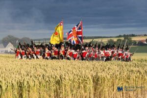 Batallón highlander formando en cuadro en Waterloo 2025